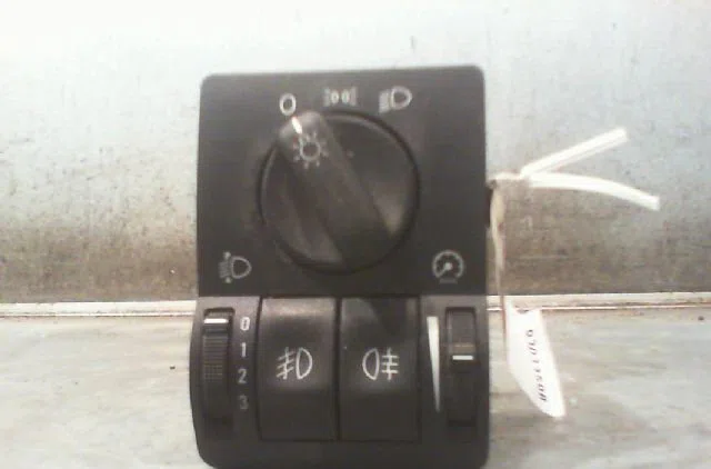 Commande eclairage OPEL ASTRA 2006 occasion