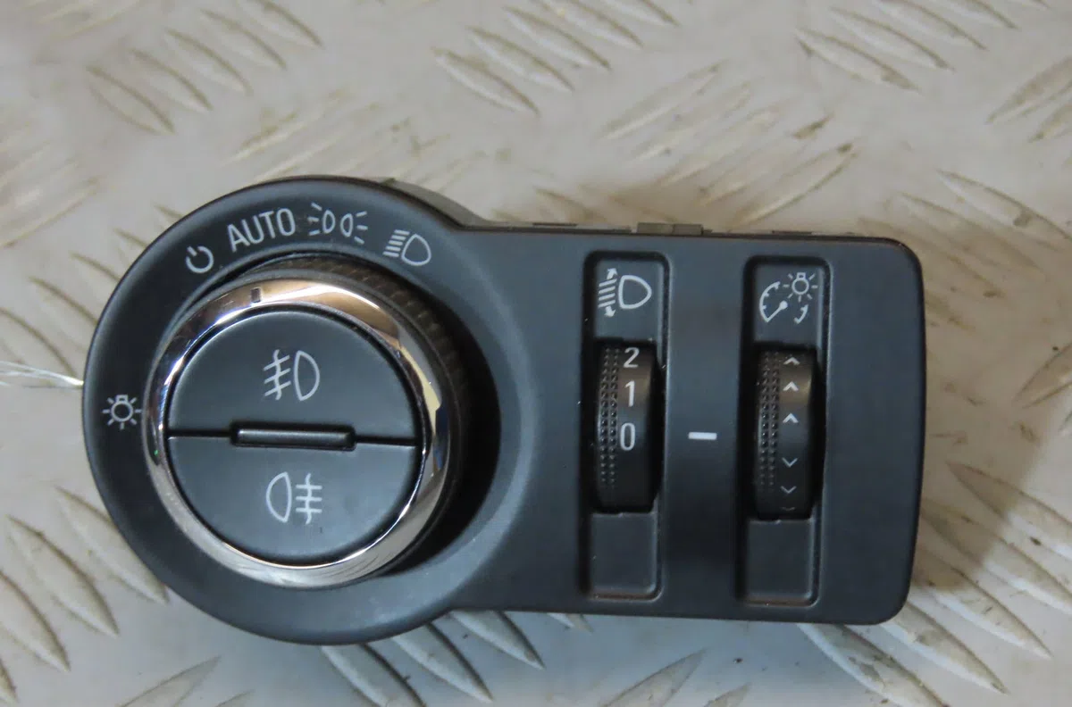 Commande eclairage OPEL ASTRA 2013 occasion