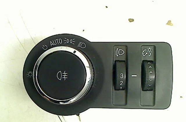 Commande eclairage Opel ASTRA J Sports Tourer (P10) 1.7 cdti (35) (2010-2015) occasion