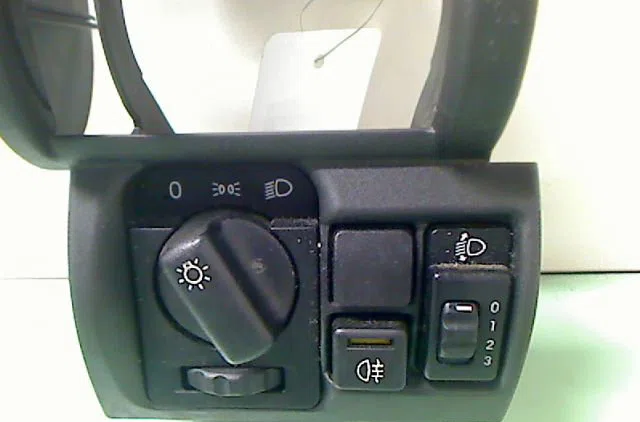 Commande eclairage OPEL TIGRA I 1995 occasion
