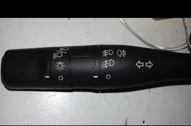 Commande eclairage Peugeot 206 3-5 portes (2A-C) 2.0 hdi 90 (1999-2009) 5 portes occasion