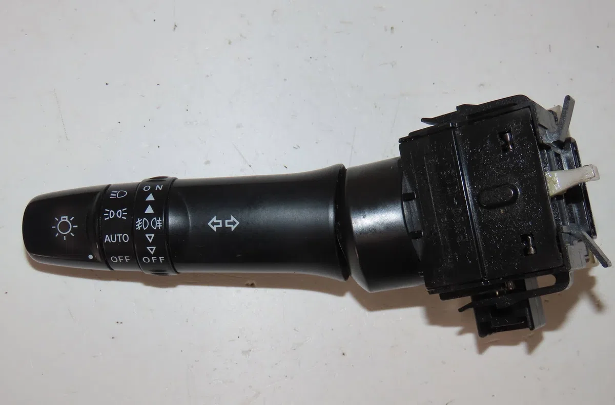 Commande eclairage Peugeot 4007 (VU_, VV_) 2.2 hdi (2007-2013) occasion