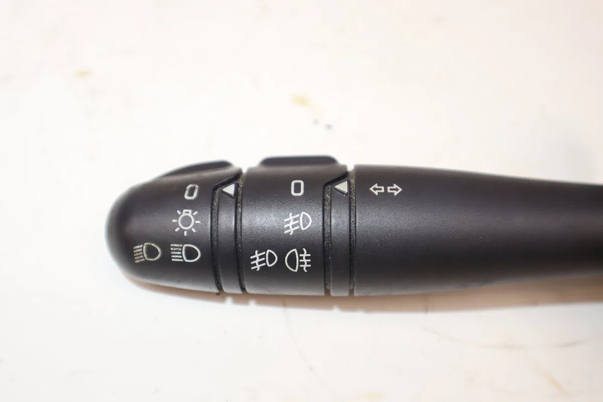 Commande eclairage RENAULT CLIO II  1.5DCI 100ch occasion