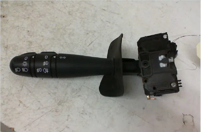 Commande eclairage RENAULT CLIO II Phase 2 06-2001--07-2006 1.5 DCI 65ch occasion