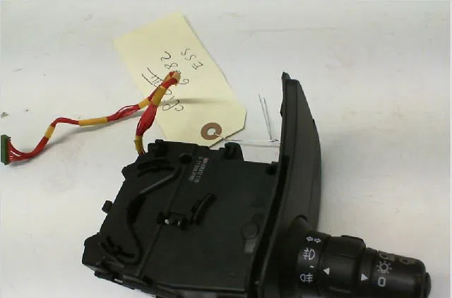 Commande eclairage RENAULT CLIO III Phase 1 09-2005--03-2009 1.2i 16v 75ch occasion