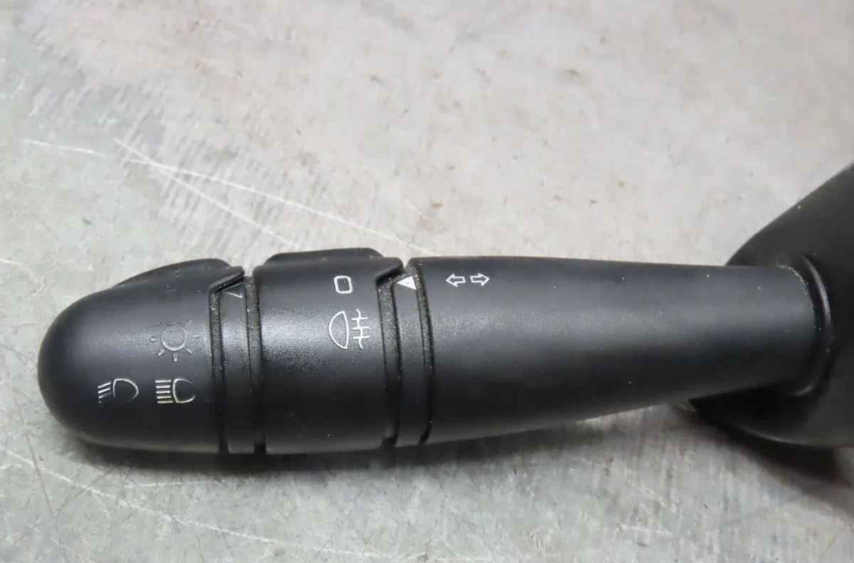 Commande eclairage Renault MEGANE I (BA0-1_) 1.4 e (ba0e, ba0v) (1996-2003) occasion
