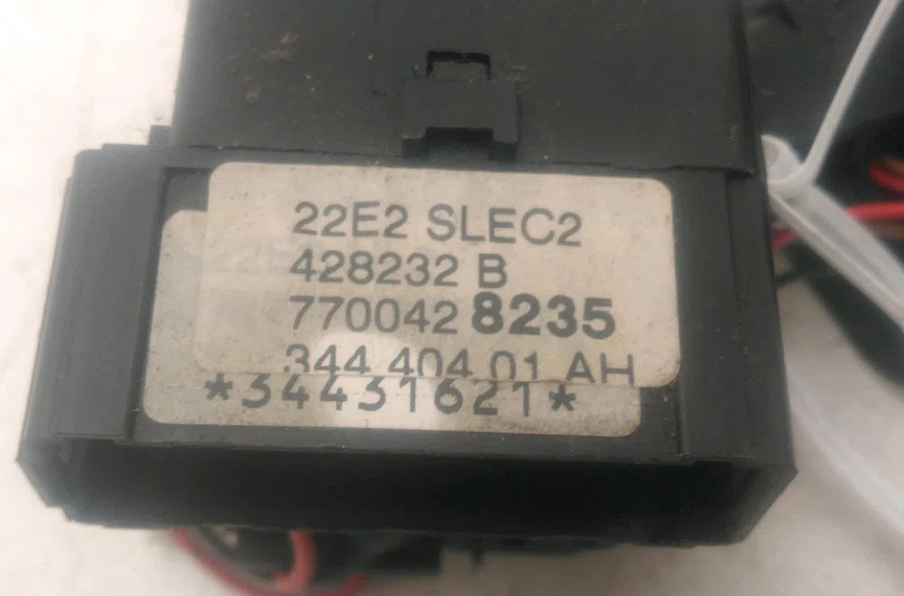 Commande eclairage Renault MEGANE I Cabriolet (EA0-1_) 1.6 16v (ea04, ea0b, ea11, ea1j) (1999-2003) occasion
