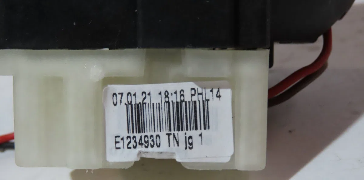 Commande eclairage Renault TWINGO III (BCM_, BCA_) 1.0 sce 65 (bcmj) (2019) occasion