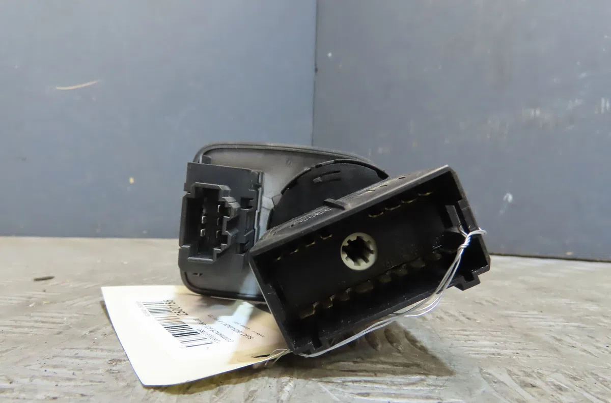 Commande eclairage Seat IBIZA IV (6J5, 6P1) 1.6 tdi (2009-2015) occasion