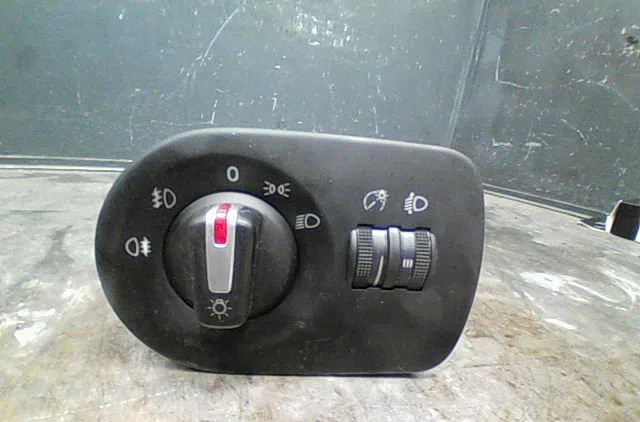 Commande eclairage Seat LEON (1P1) 1.9 tdi (2005-2010) 5 portes occasion