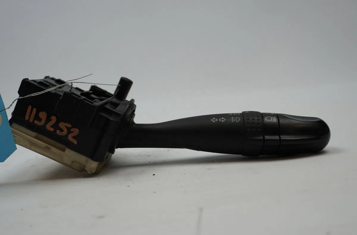 Commande eclairage Suzuki ALTO VII (GF) 1.0 (amf310) (2009) occasion