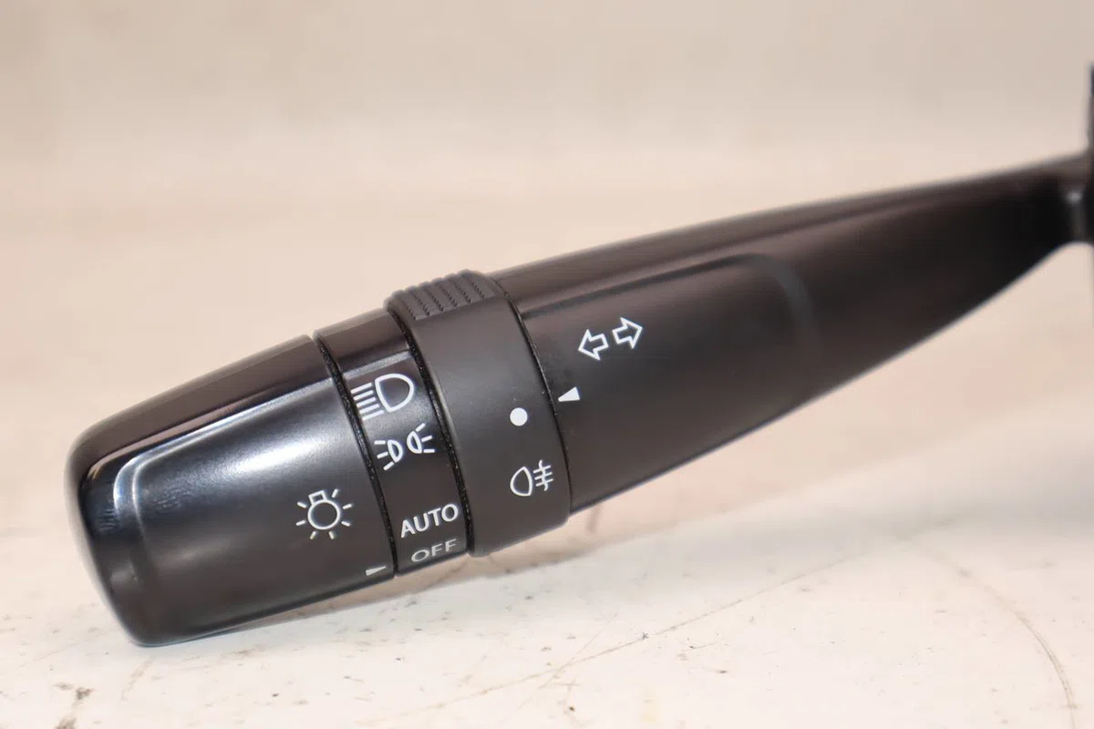 Commande eclairage Suzuki VITARA (LY) 1.4 t allgrip (apk 414) (2015) occasion