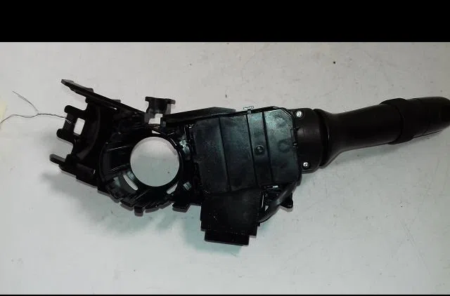 Commande eclairage Toyota VERSO (_R2_) 2.0 d-4d (aur20_) (2009-2018) occasion