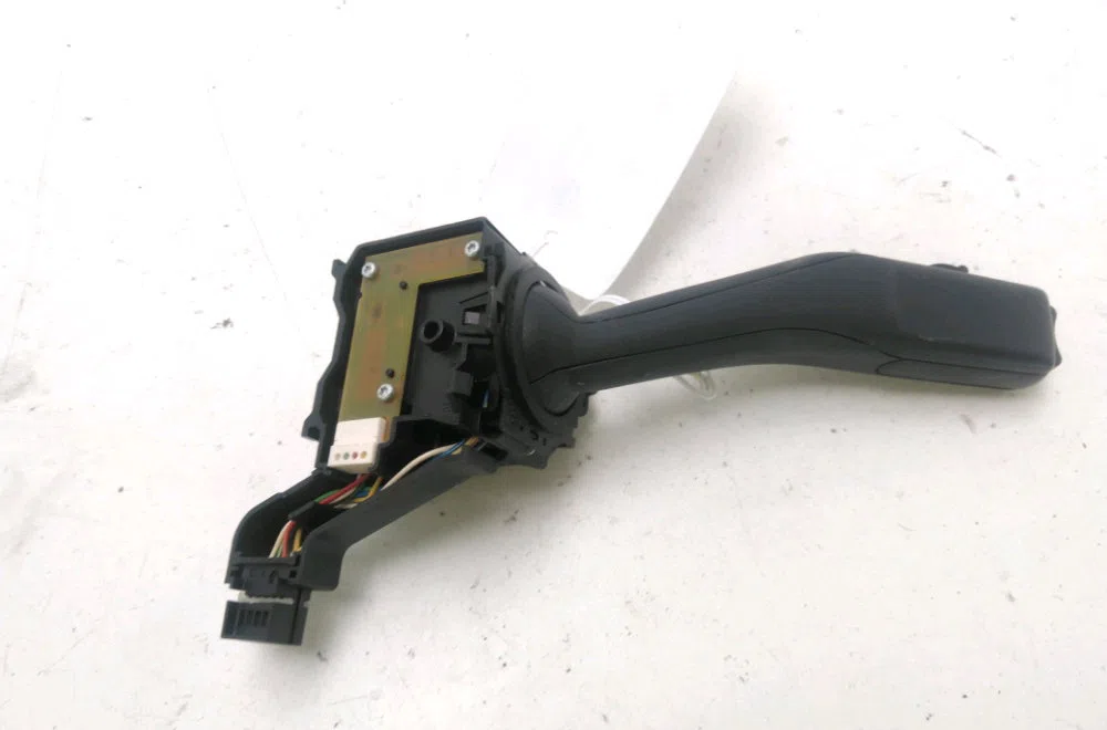 Commande eclairage Volkswagen GOLF V (1K1) 1.9 tdi (2003-2008) 5 portes occasion
