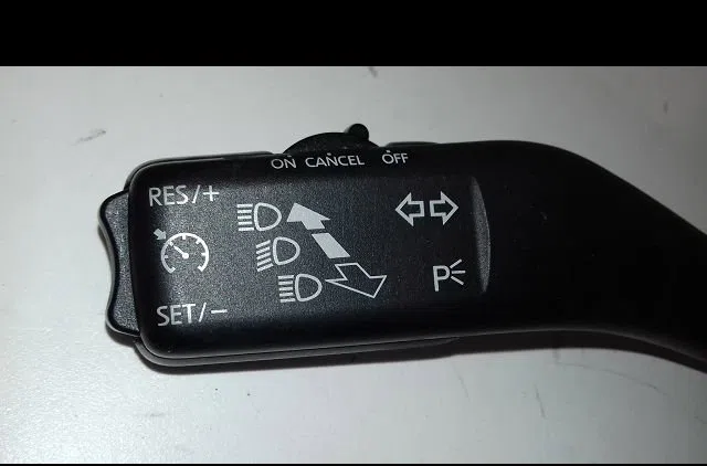 Commande eclairage Volkswagen GOLF VI (5K1) 1.4 tsi (2008-2012) 5 portes occasion
