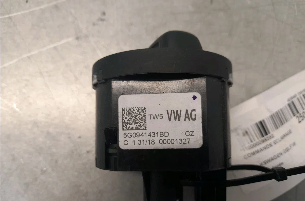 Commande eclairage Volkswagen GOLF VII (5G1, BQ1, BE1, BE2) 1.0 tsi (2015-2020) occasion