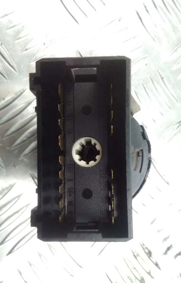 Commande eclairage Volkswagen POLO (9N_, 9A_) 1.2 12v (2001-2007) 5 portes occasion