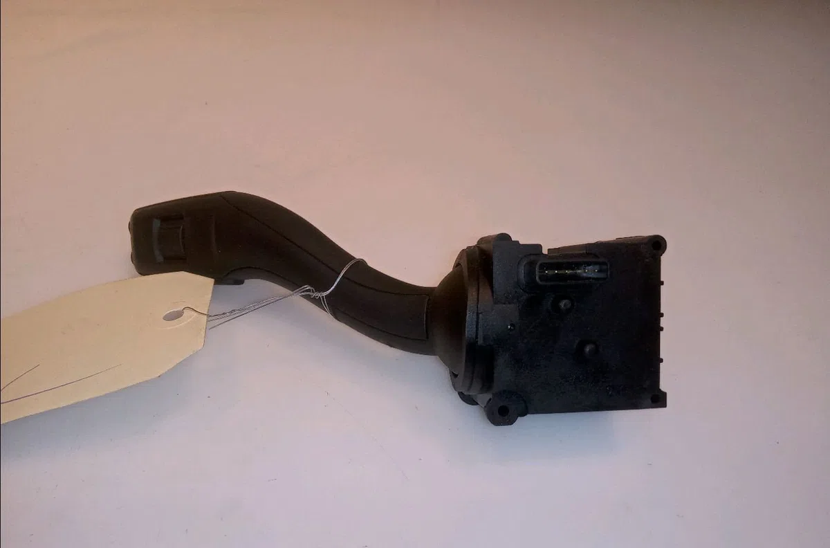 Commande essuie glace Audi A4 B6 (8E2) 2.5 tdi quattro (2000-2004) occasion