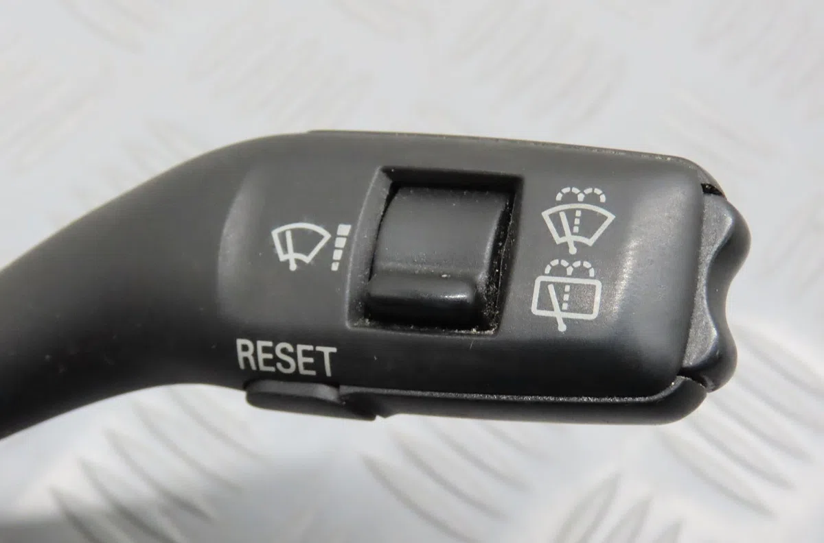 Commande essuie glace Audi A4 B6 Avant (8E5) 1.9 tdi (2001-2004) occasion