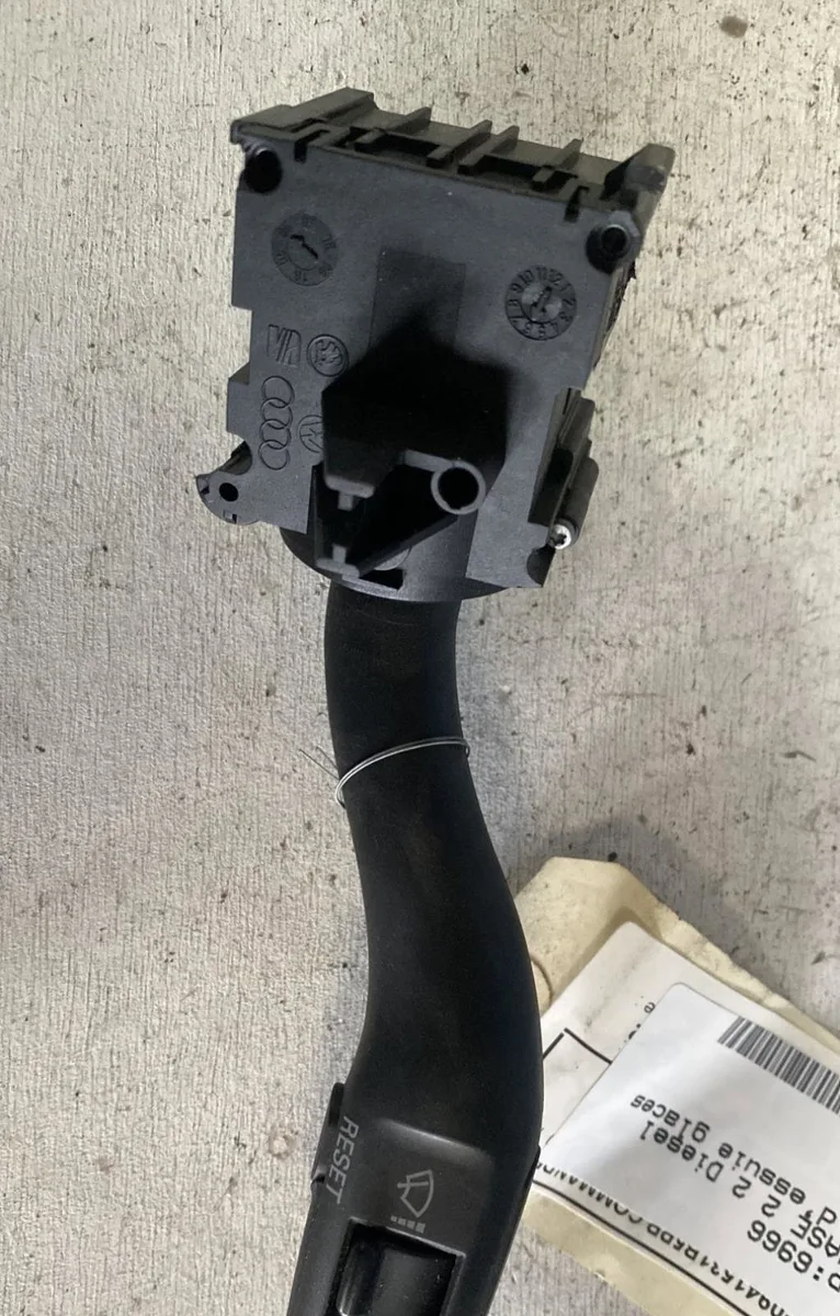 Commande essuie glace Audi A4 B7 (8EC) 2.0 tdi (2004-2008) occasion