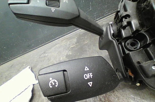 Commande essuie glace Bmw 1 (E87) 118 d (2004-2007) occasion