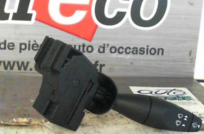 Commande essuie glace FORD FIESTA 5  FIESTA 5 PHASE 1 occasion
