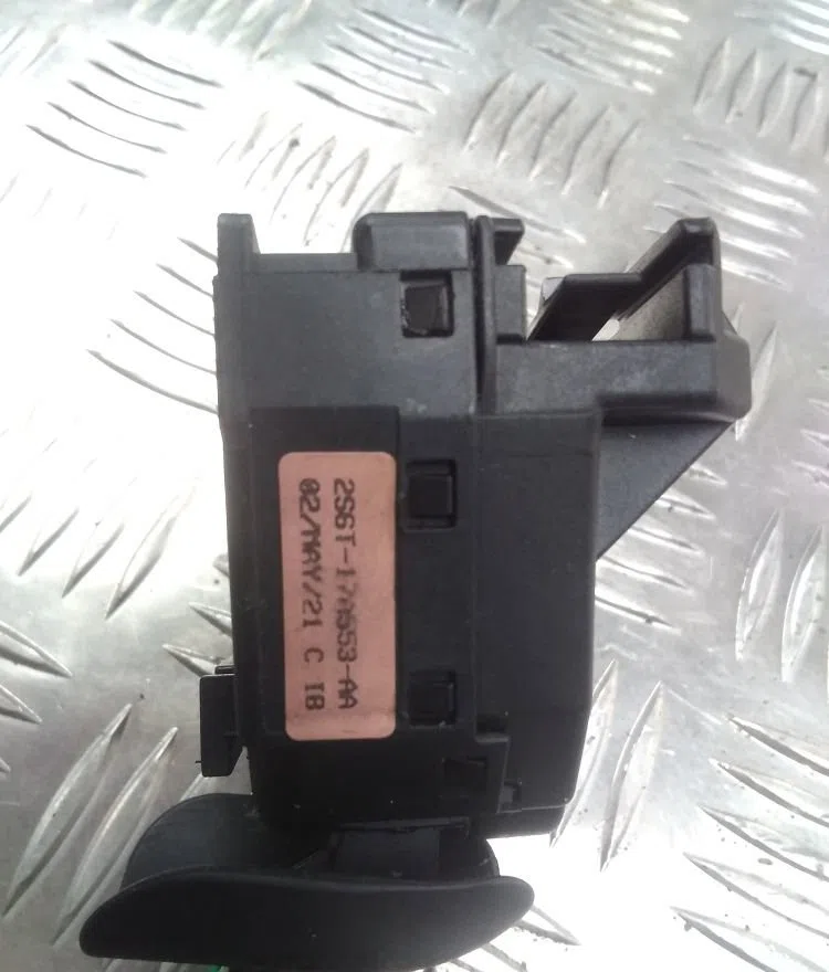 Commande essuie glace FORD FIESTA V 2002 occasion