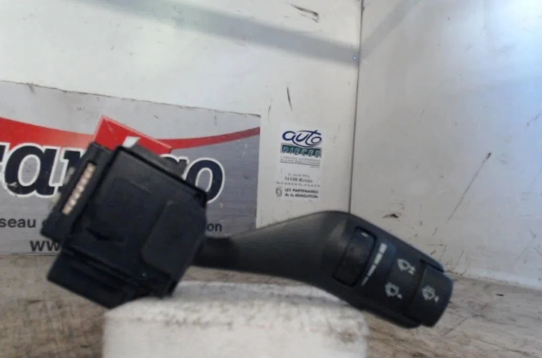 Commande essuie glace Ford FOCUS C-MAX (DM2) 1.8 tdci (2005-2007) 5 portes occasion