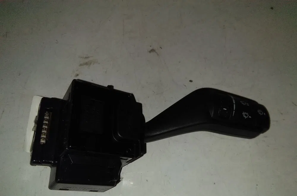 Commande essuie glace FORD FOCUS II 2008 occasion