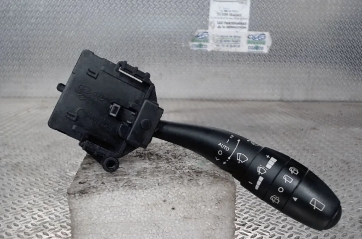 Commande essuie glace HYUNDAI I 30 1  I 30 1 PHASE 1 occasion