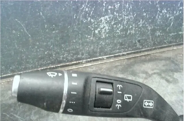 Commande essuie glace Mercedes-benz CLASSE A (W176) A 200 cdi - d (176.008) (2014-2018) occasion