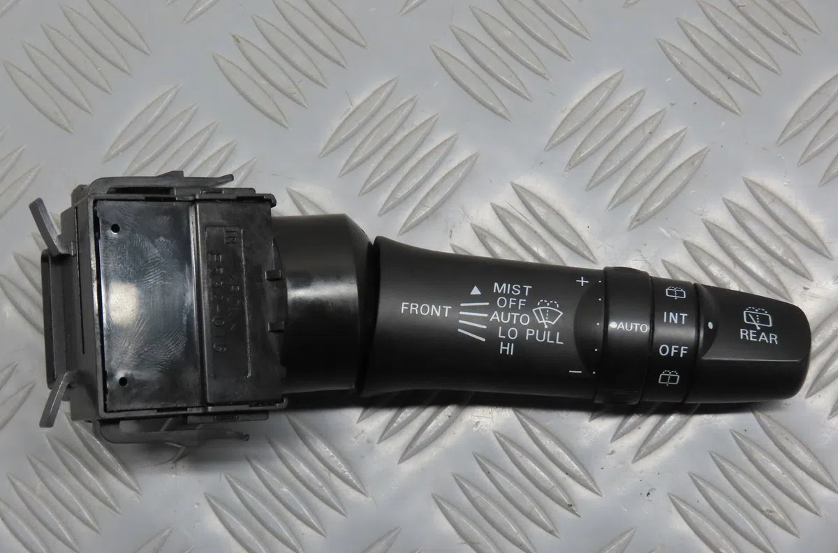 Commande essuie glace Mitsubishi ASX (GA_W_) 1.8 di-d (ga6w) (2010) occasion
