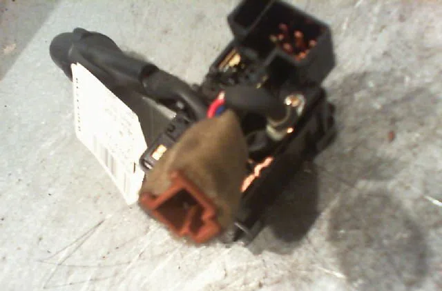 Commande essuie glace NISSAN ALMERA 1995 occasion