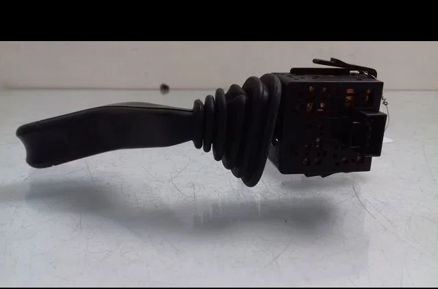 Commande essuie glace Opel CORSA C (X01) 1.2 twinport (f08, f68) (2004-2009) occasion