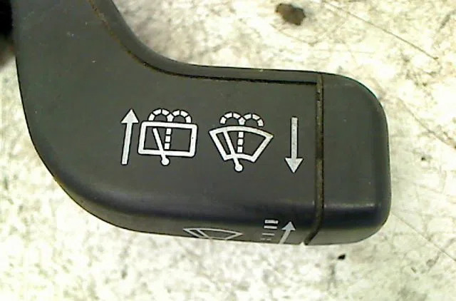 Commande essuie glace Opel CORSA C (X01) 1.7 dti (f08, f68) (2000-2009) 5 portes occasion