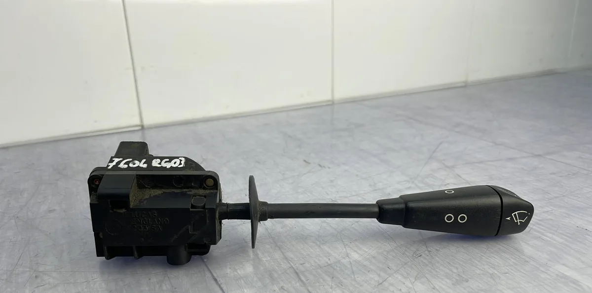Commande essuie glace PEUGEOT 305 PHASE 2 occasion