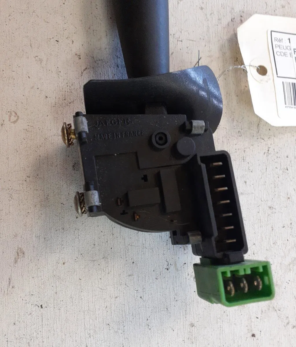 Commande essuie glace Peugeot 309 II (3C, 3A) 1.6 (1989-1993) occasion — photo 2