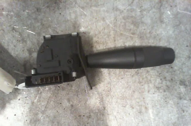 Commande essuie glace PEUGEOT 309 Phase 1 10-1985--06-1989 occasion