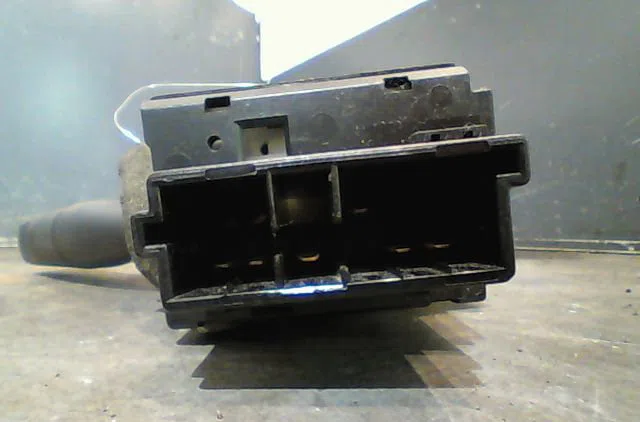 Commande essuie glace Peugeot PARTNER Camionnette-Monospace (5_, G_) 2.0 hdi (2000-2008) 3 portes occasion
