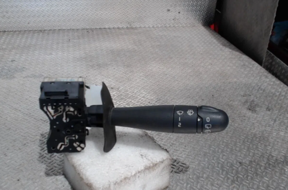 Commande essuie glace RENAULT CLIO 2  CLIO 2 PHASE 1 occasion
