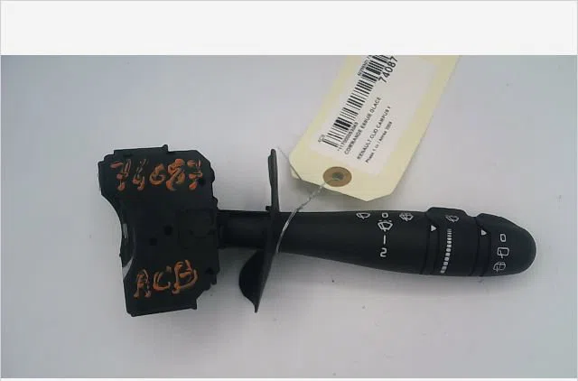 Commande essuie glace Renault CLIO II (BB_, CB_) 1.5 dci (b-cb3m) (2005-2010) 3 portes occasion