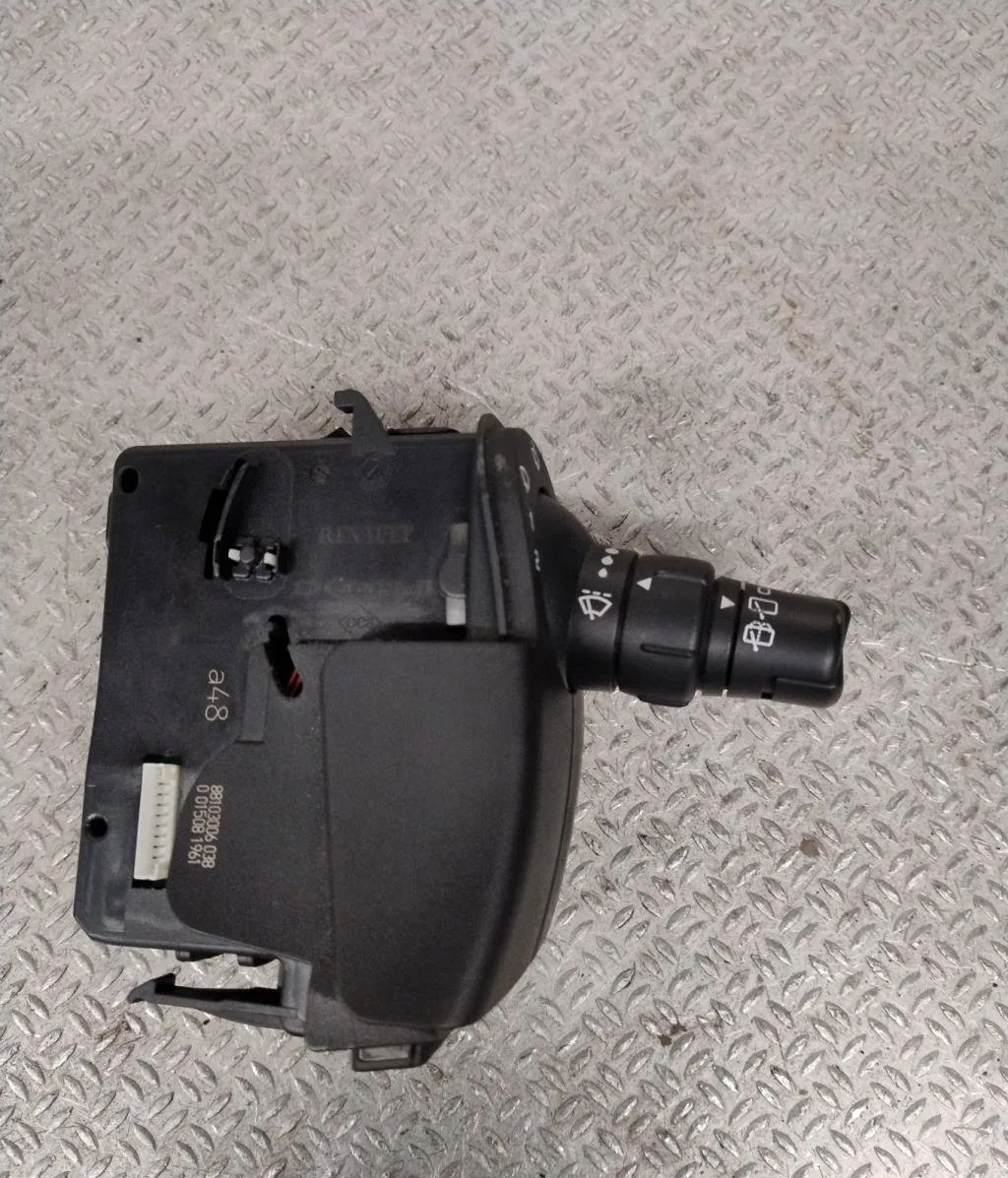 Commande essuie glace Renault CLIO III (BR0-1, CR0-1) 1.2 16v (br02, br0j, br11, cr02, cr0j, cr11) (2005-2014) 5 portes 