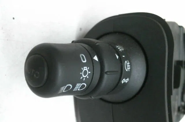 Commande essuie glace Renault CLIO III (BR0-1, CR0-1) 1.6 16v (br05, br0b, br0y, br15, br1j, br1m, br1y, cr0b,... (2005-