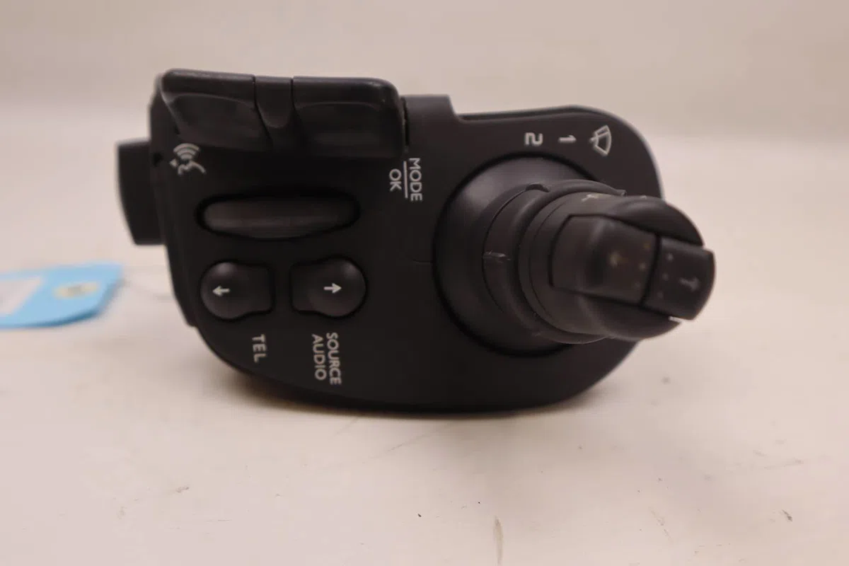 Commande essuie glace Renault CLIO III Grandtour (KR0-1_) 1.5 dci (kr0h, kr1s) (2008-2012) occasion