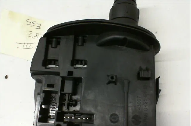 Commande essuie glace RENAULT CLIO III Phase 1 09-2005--03-2009 1.2i 16v 75ch occasion