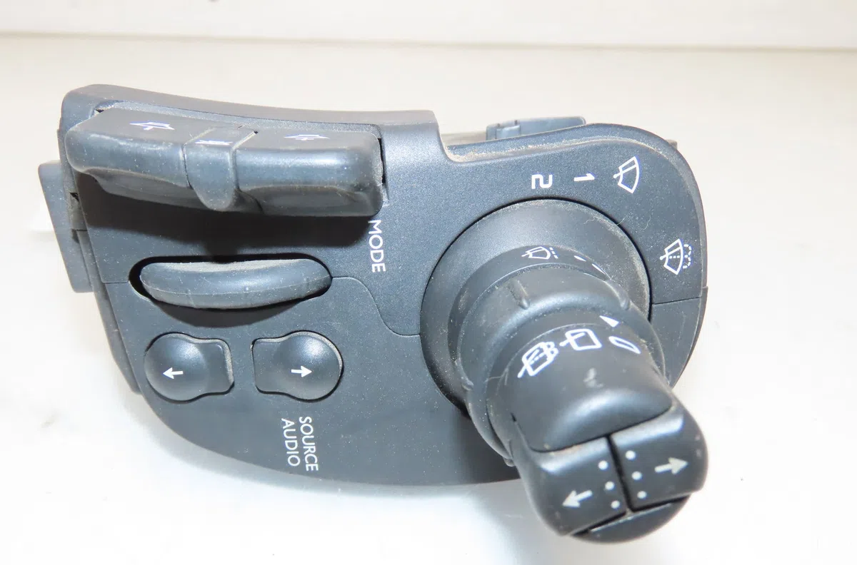 Commande essuie glace Renault KANGOO BE BOP (KW0-1_) 1.5 dci (kw0f) (2009-2012) occasion