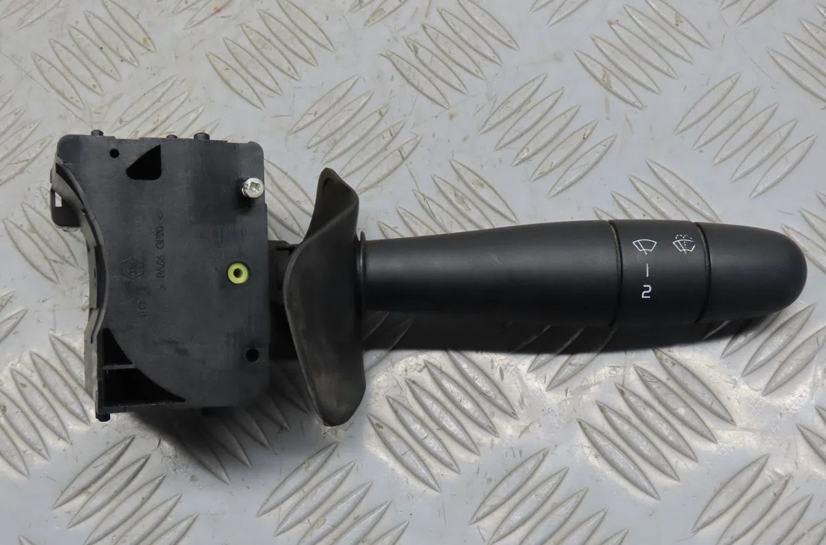 Commande essuie glace Renault KANGOO Express (FC0-1_) D 55 1.9 (fc0d) (1997) occasion