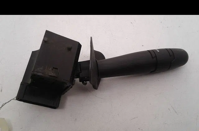 Commande essuie glace Renault MEGANE I (BA0-1_) 1.9 dti (ba1u) (2001-2003) occasion