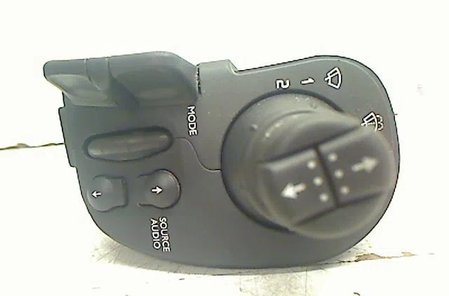 Commande essuie glace Renault MODUS - GRAND MODUS (F-JP0_) 1.5 dci (fp0d, jp0d) (2004) occasion