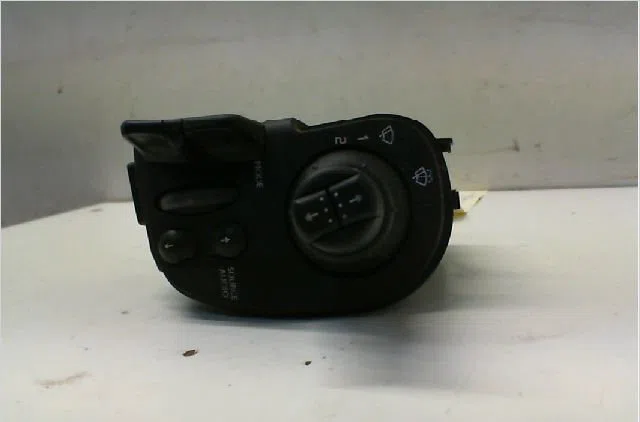 Commande essuie glace RENAULT MODUS Phase 1 09-2004--12-2007 1.5 DCI 80ch occasion